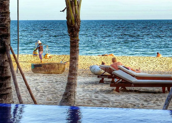 Ananda Hotel 3*