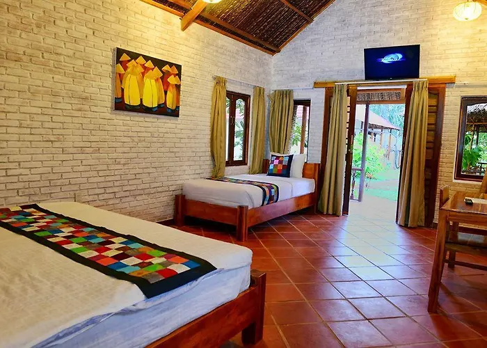 Ananda Hotel 3*